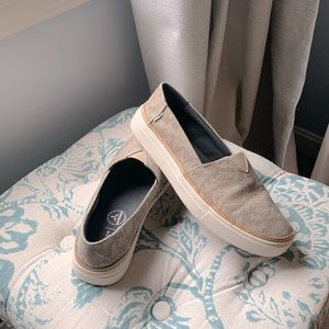Toms Parker Cup sole Sneakers - like new!